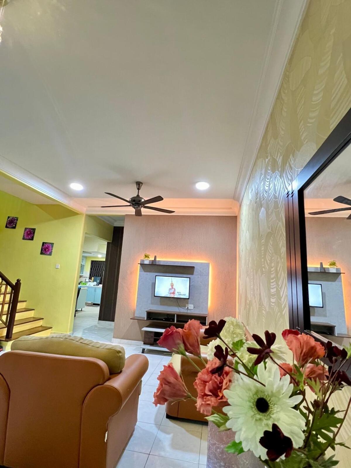 Rini Utama Homestay Skudai Esterno foto