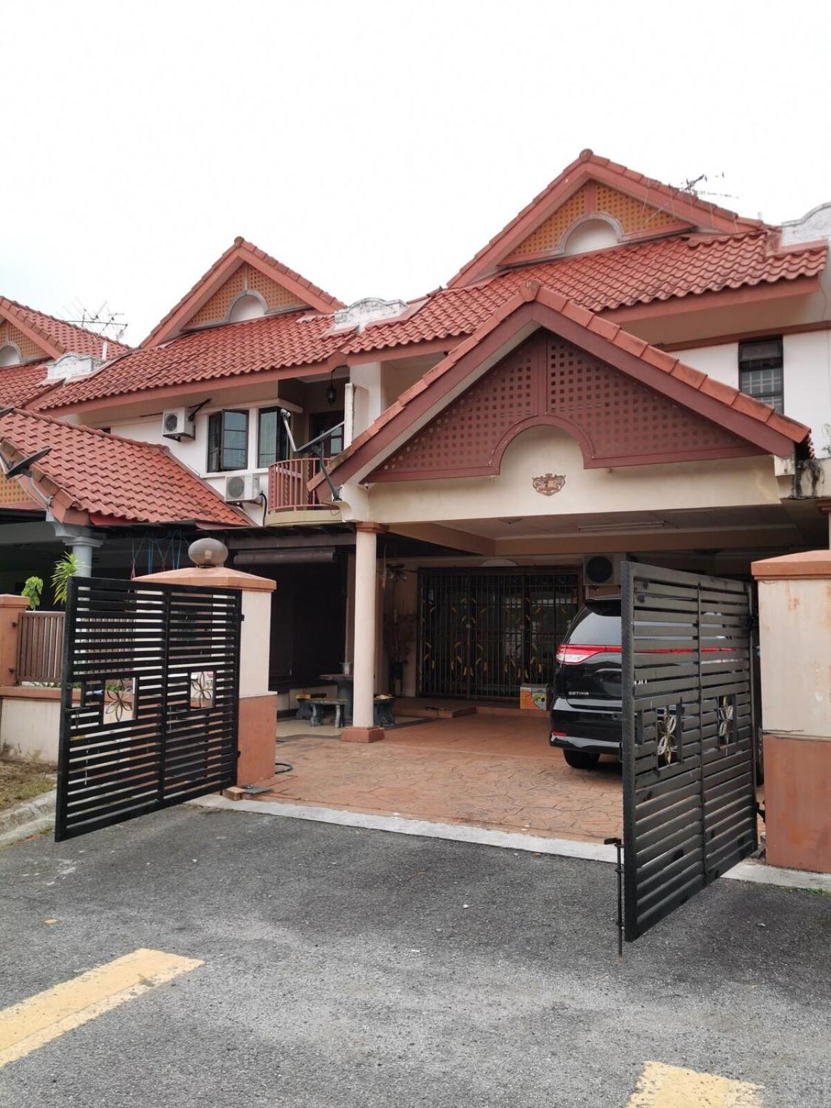 Rini Utama Homestay Skudai Esterno foto