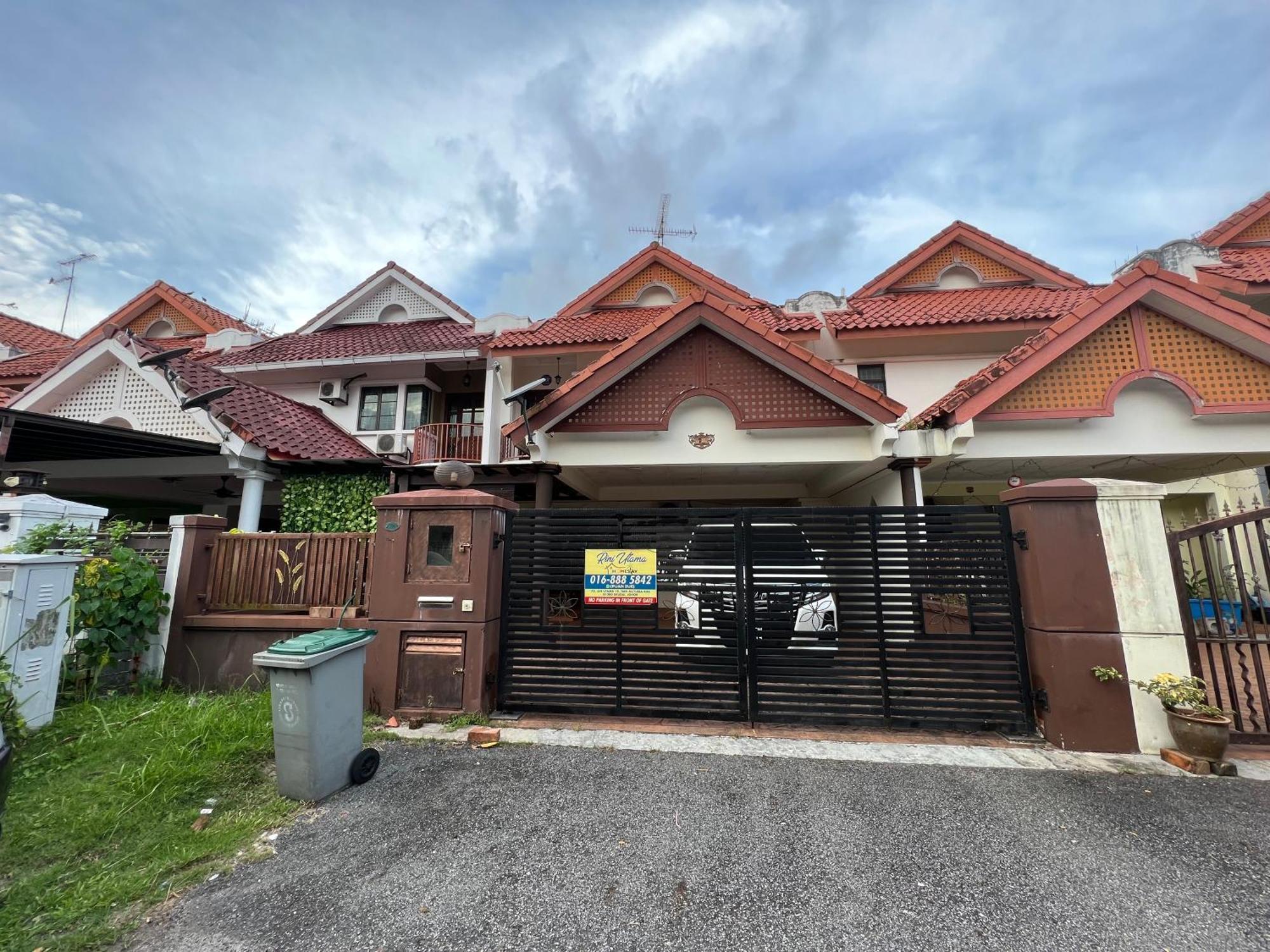 Rini Utama Homestay Skudai Esterno foto